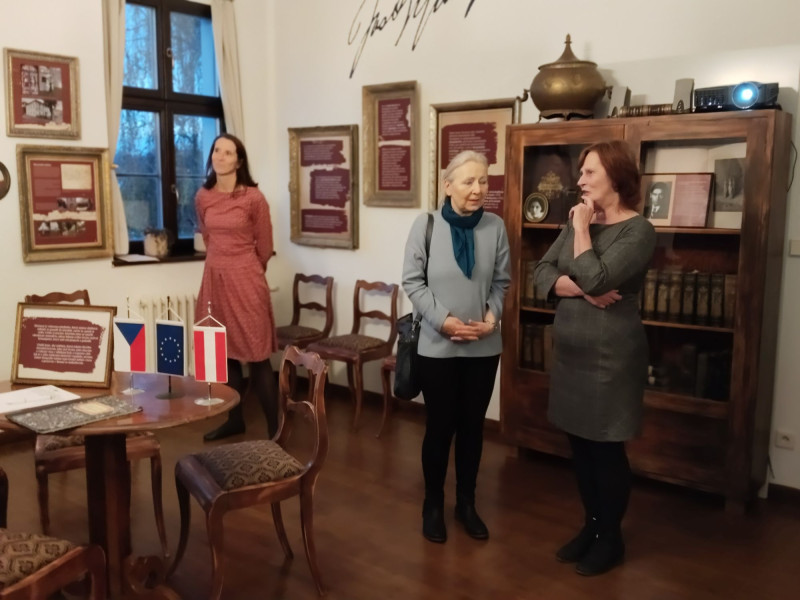 2 -  interiér expozice J. A. Schumpetera